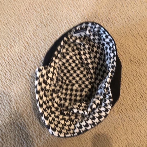 Le Chateau Hat - Picture 7 of 8